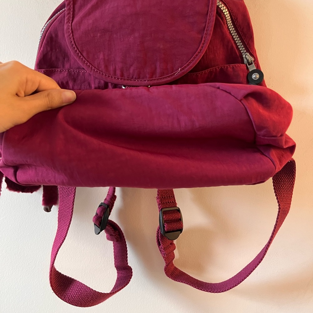 Kipling Lovebug small backpack with monkey keychain - Picture 4 of 9